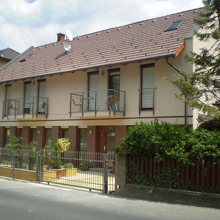 Mary Apartmanház Hévíz Esterno foto