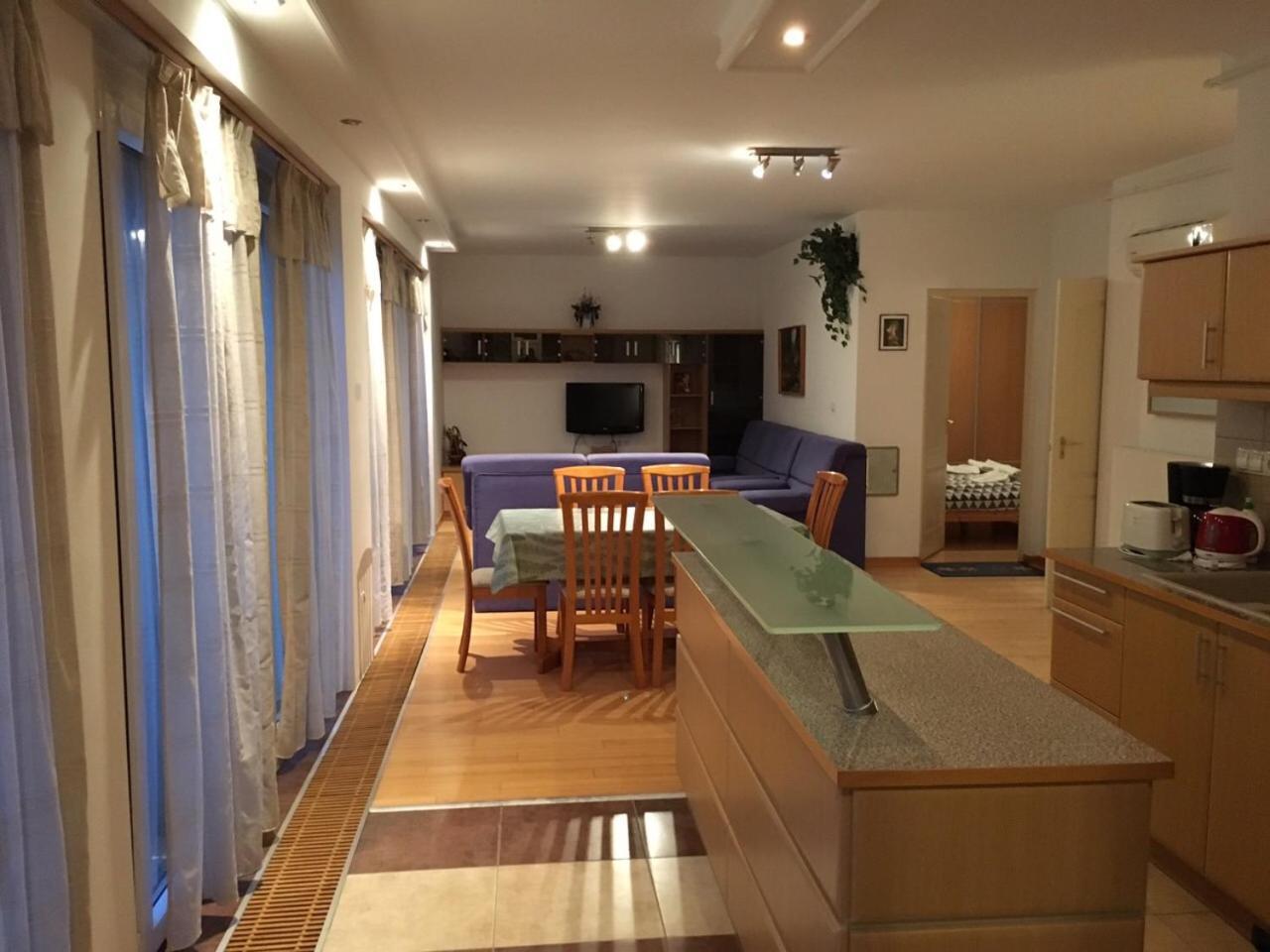 Mary Apartmanház Hévíz Esterno foto